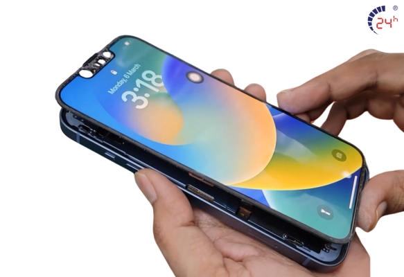 thay-mat-kinh-iphone-14-uy-tin (2).jpg